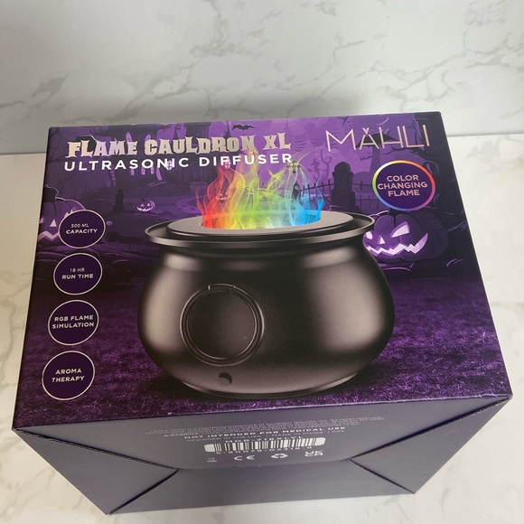 New Mahli Halloween Black Cauldron Color Changing Flame Aroma Therapy Diffusor - Picture 2 of 4